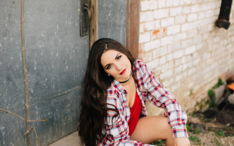 Rising Country Artist Hannah Ellis Talks About Her Impressive Debut ...